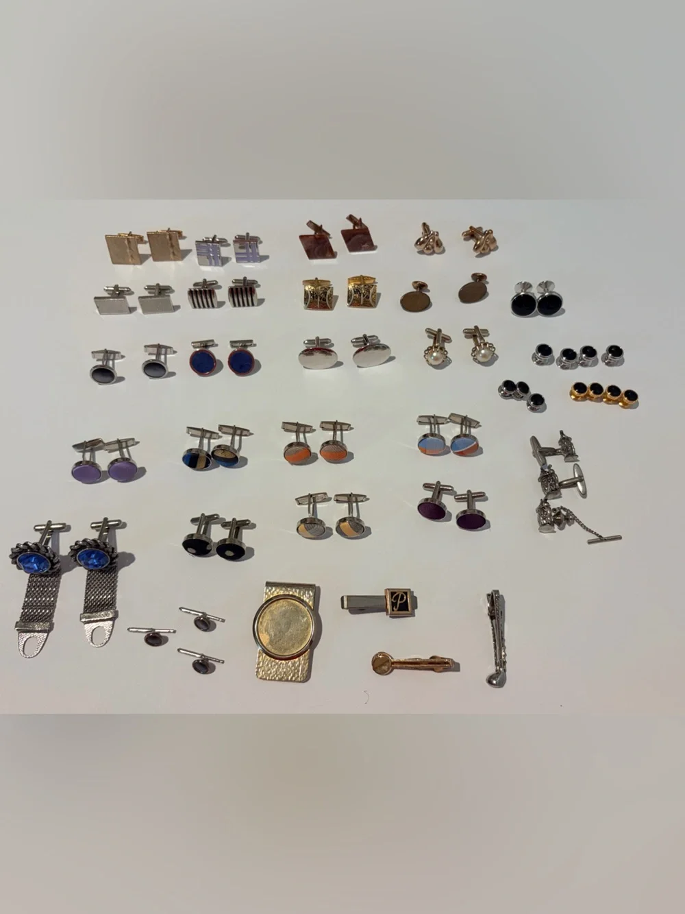 Huge Lot Unique Vintage/Current Cufflink & Mens Jewelry Collection Mixed Metals